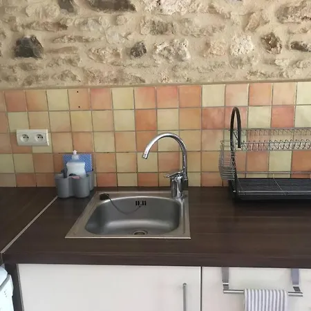 Peaceful, Comfortable Retreat With Pool