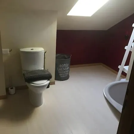 Peaceful, Comfortable Retreat With Pool Сasa de vacaciones Montcléra