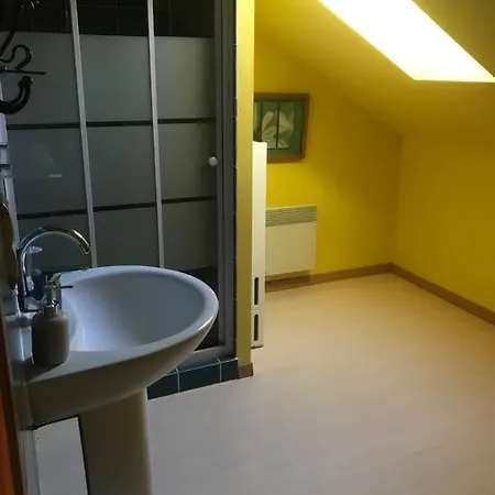 Peaceful, Comfortable Retreat With Pool Holiday home *