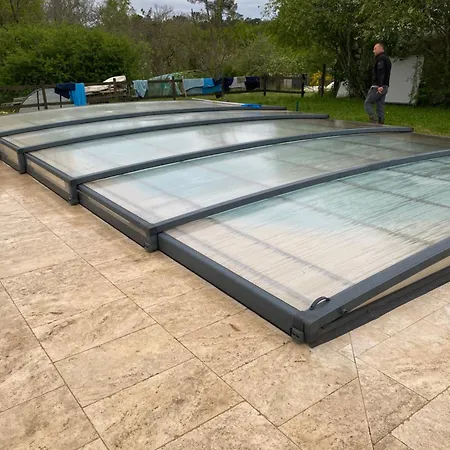 Peaceful, Comfortable Retreat With Pool Holiday home