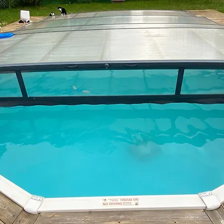 Peaceful, Comfortable Retreat With Pool Montclera