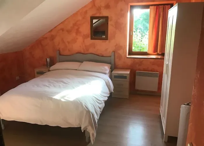 Peaceful, Comfortable Retreat With Pool Feriehus Montcléra