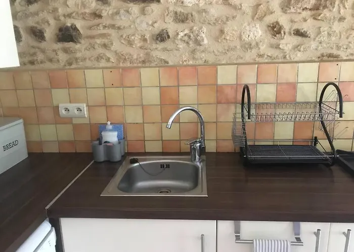 Peaceful, Comfortable Retreat With Pool