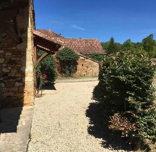 Feriehus Peaceful, Comfortable Retreat With Pool