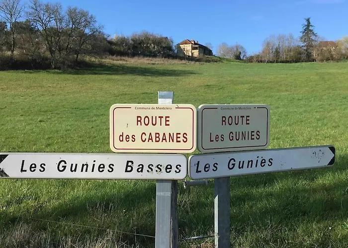 Peaceful, Comfortable Retreat With Pool Feriehus Montcléra