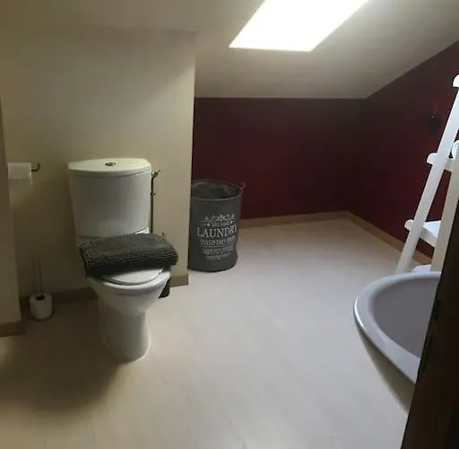 Peaceful, Comfortable Retreat With Pool Feriehus Montcléra