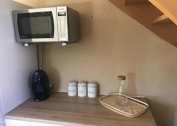 Feriehus Peaceful, Comfortable Retreat With Pool