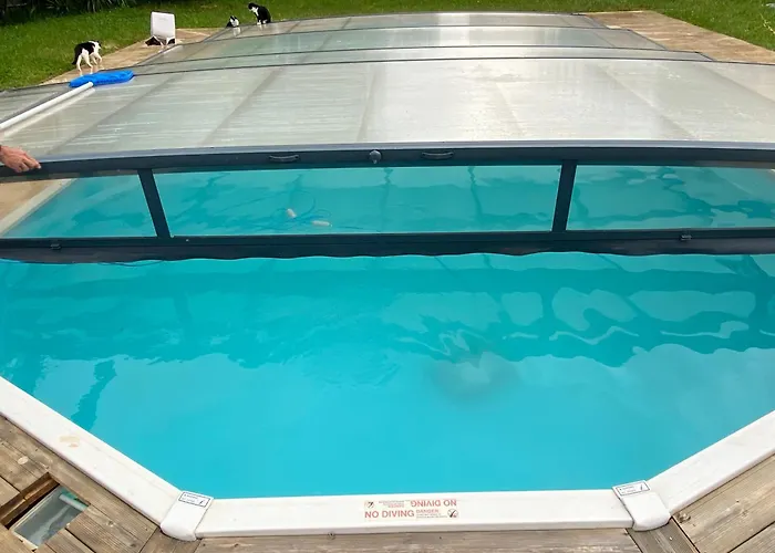 Peaceful, Comfortable Retreat With Pool Montcléra