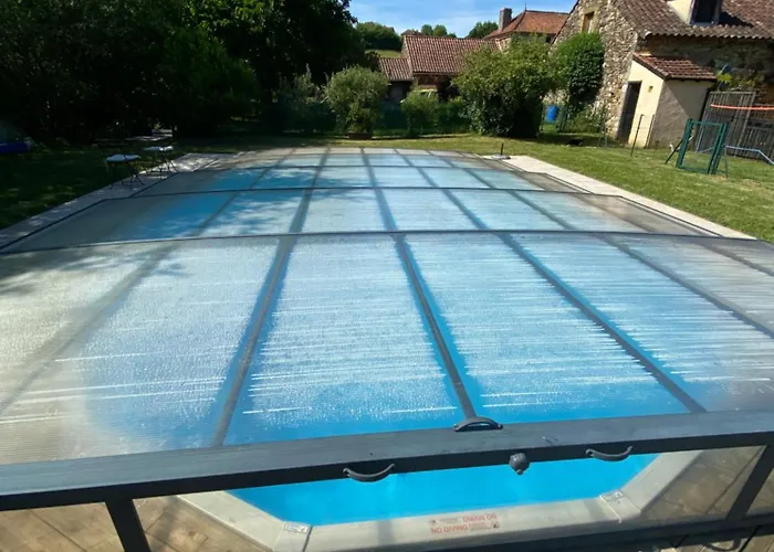 Feriehus Peaceful, Comfortable Retreat With Pool *