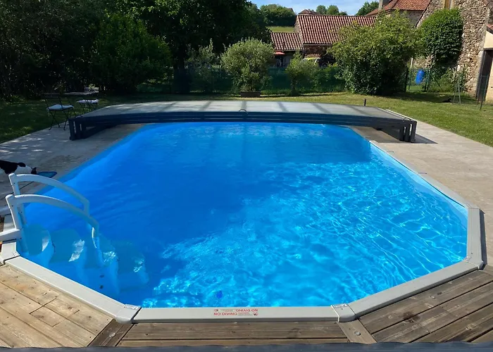 Peaceful, Comfortable Retreat With Pool *